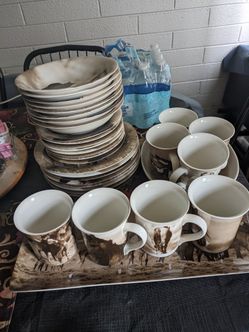 34-PIECE BLM WILD HORSE DISH SET 