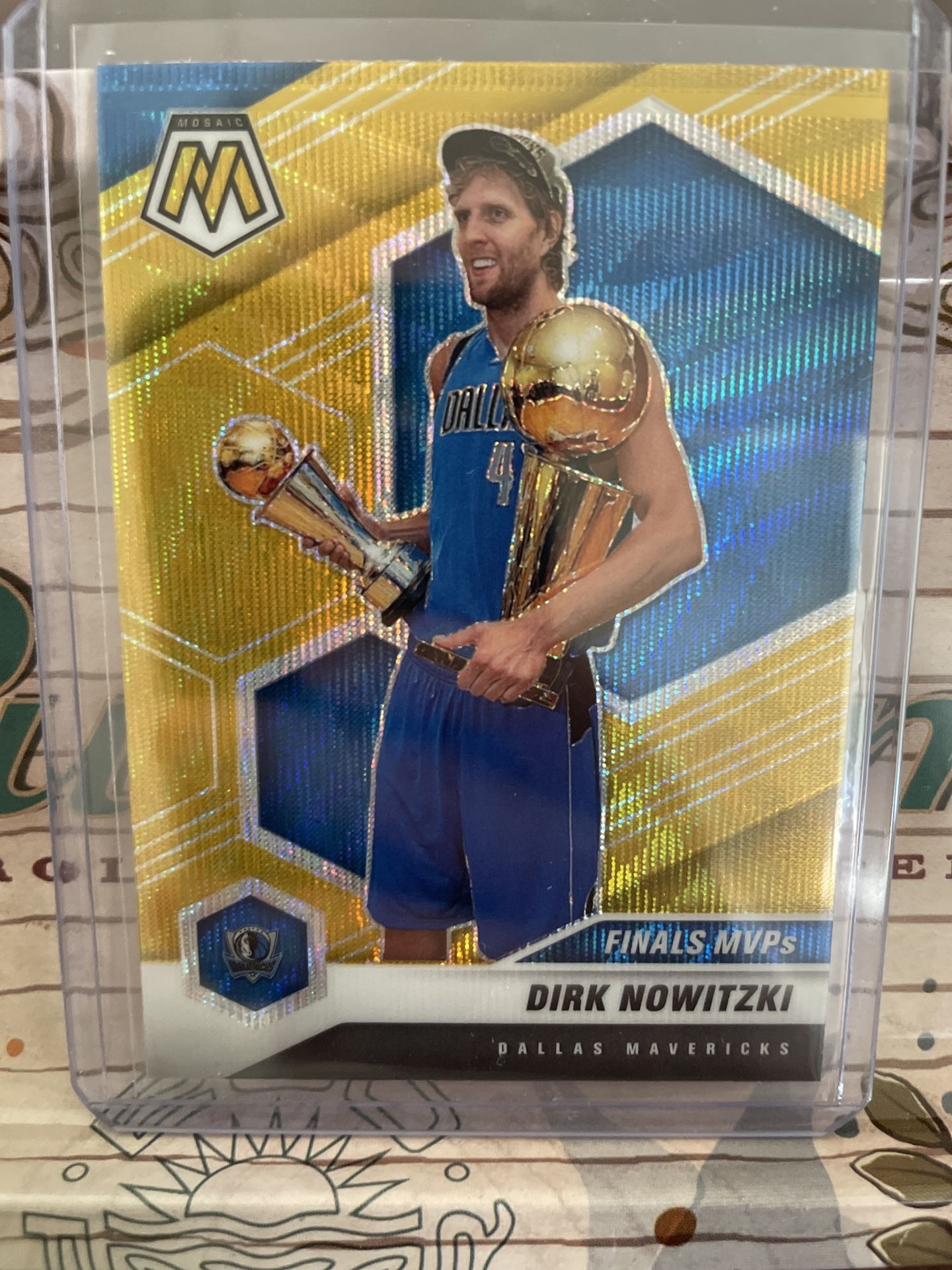 2020-2021 PANINI MOSAIC FINALS MVP TMALL GOLD WAVE PRIZM DIRK NOWITZKI CARD SP