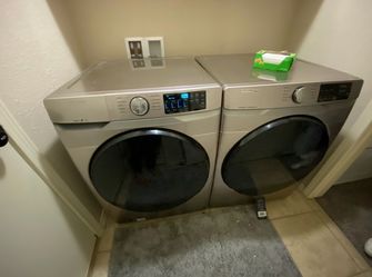 Samsung Washer and Dryer Like new