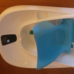 Baby Bath Tub With Built In Temperature Monitoring