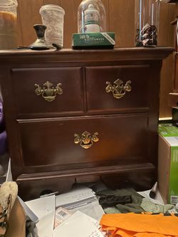 THOMASVILLE 2 drawer nightstand