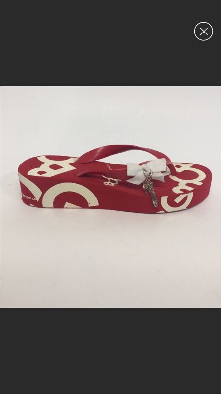 BCBG woman's sandals