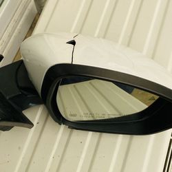 2017-2022 Alfa Romeo Stelvio Left Side View Mirror 