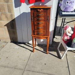 Wooden Jewelry Storage Chest 