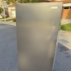 16 Cubics Stainless Steel Standing Upright Freezer Great For Garage 