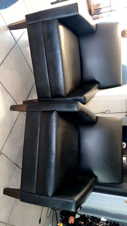 Set Black leather Bernhardt chairs