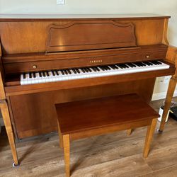 Yamaha M450 Upright Piano 44” - Great Condition 