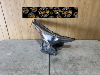 2016 2017 2018 Toyota Prius Passenger Side Right Side Headlight