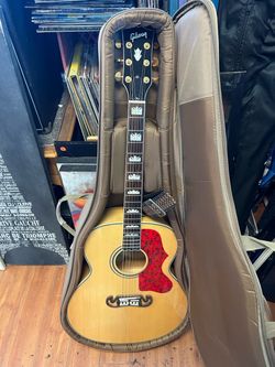 Gibson Acoustic Guitar with Bag