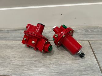 Two Gas regulators selling both together (New)