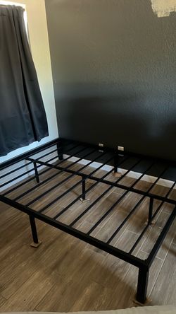 Metal Queen Frame