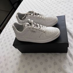 Women’s authentic coach shoes 6.5