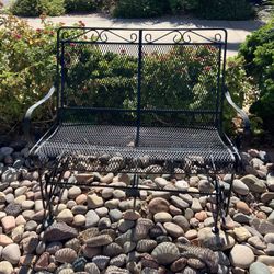 Black Metal Outdoor Glider 