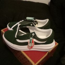 Old Skool Vans Size 12 Brand New