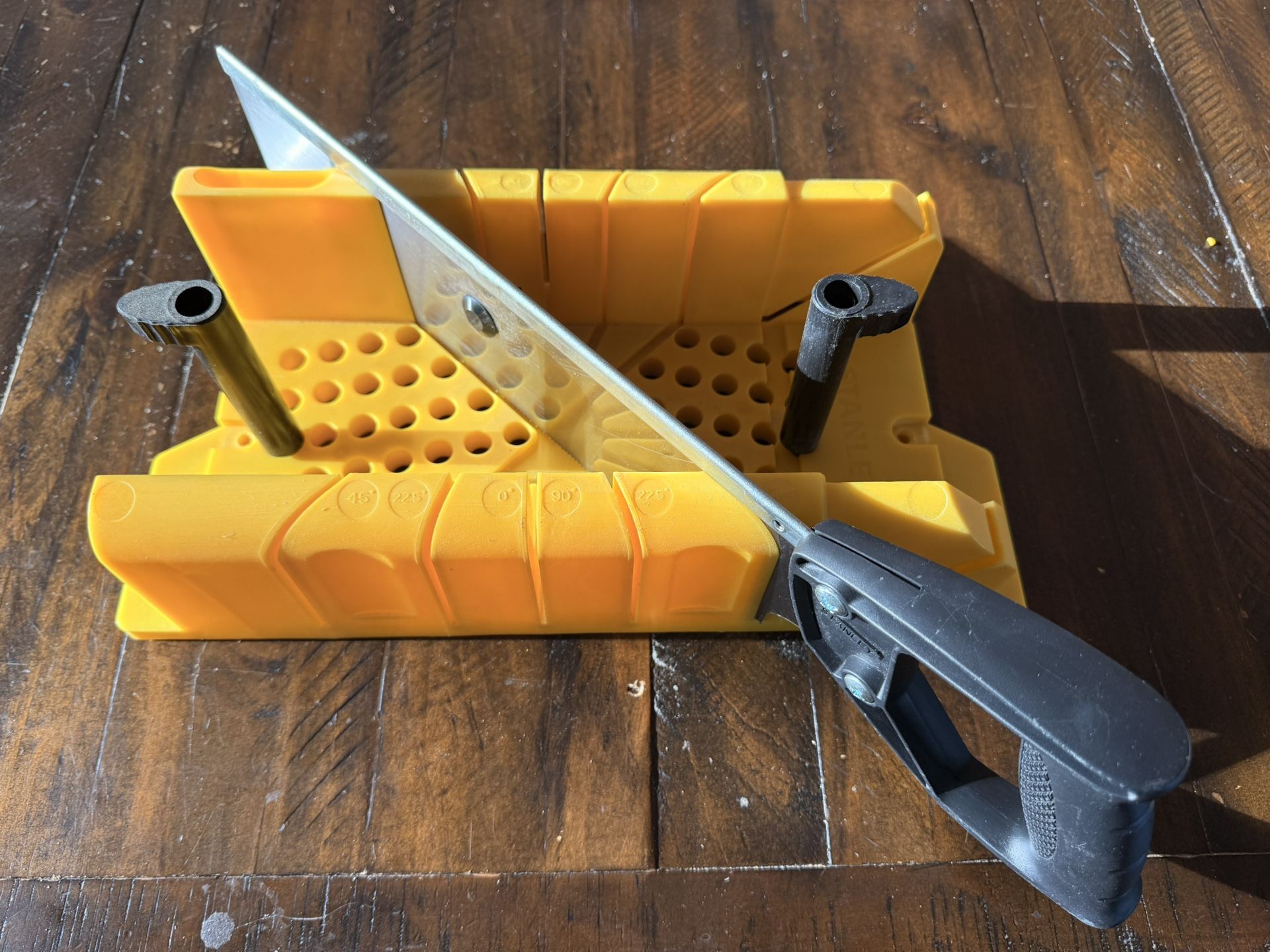 Stanley Saw With clamping miter box