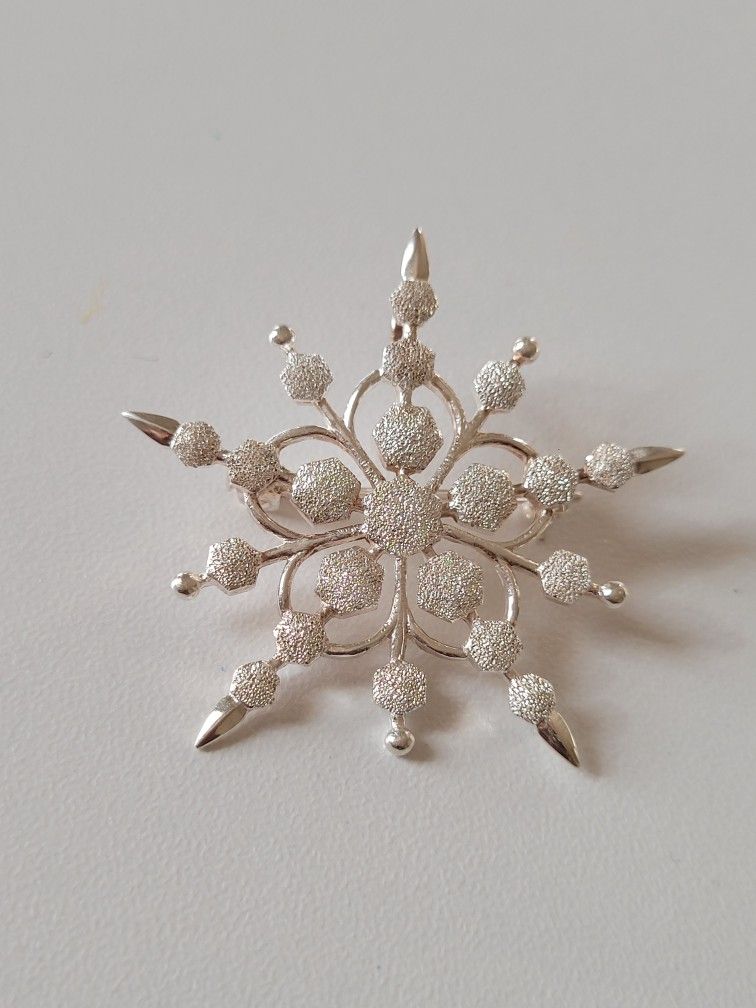 Sterling Silver Snowflake Pendant/Brooch
