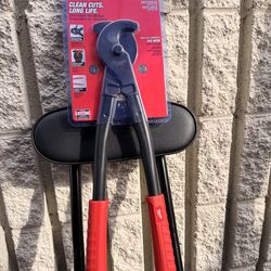Milwaukee 17 inch Utility Cable Cutter / Cortadora de cable 17 pulgadas