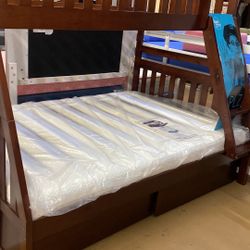 Twin/Full bunkbed  ( no mattress included )