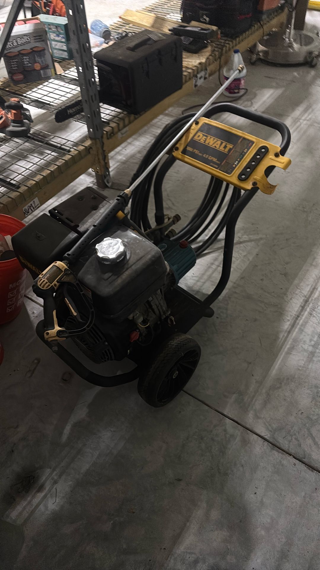 3800 Psi Dewalt Pressure Washer Garage Kept