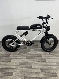 Electric Bike: MEELOD DK300 Plus