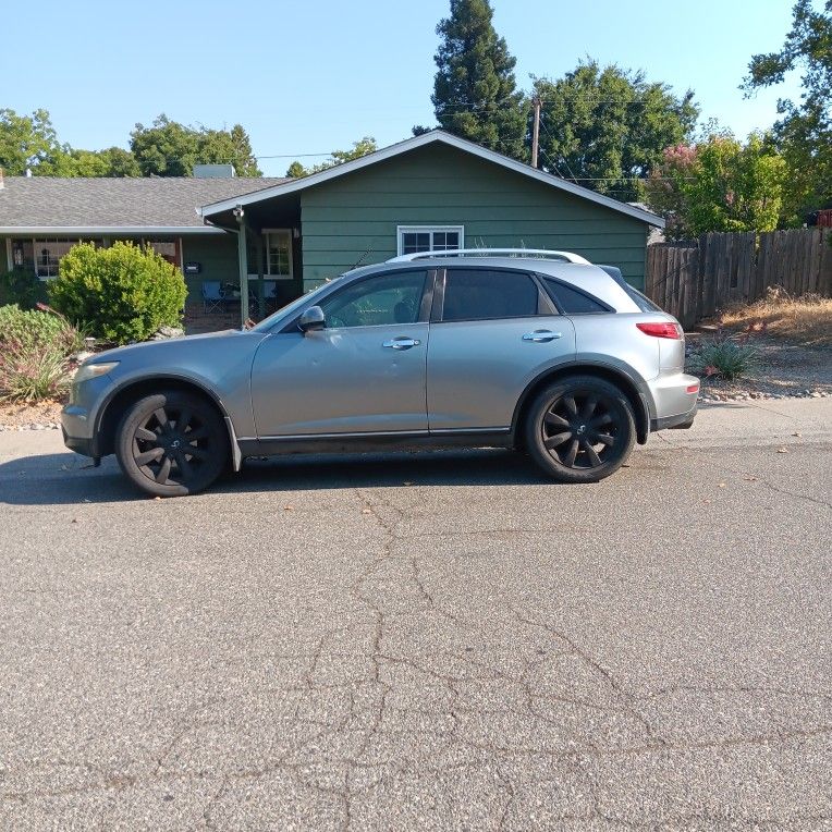 2004 Infiniti Fx35