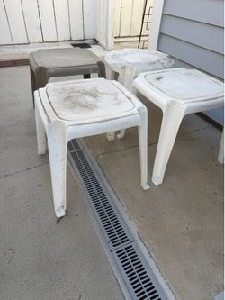 Plastic side tables free