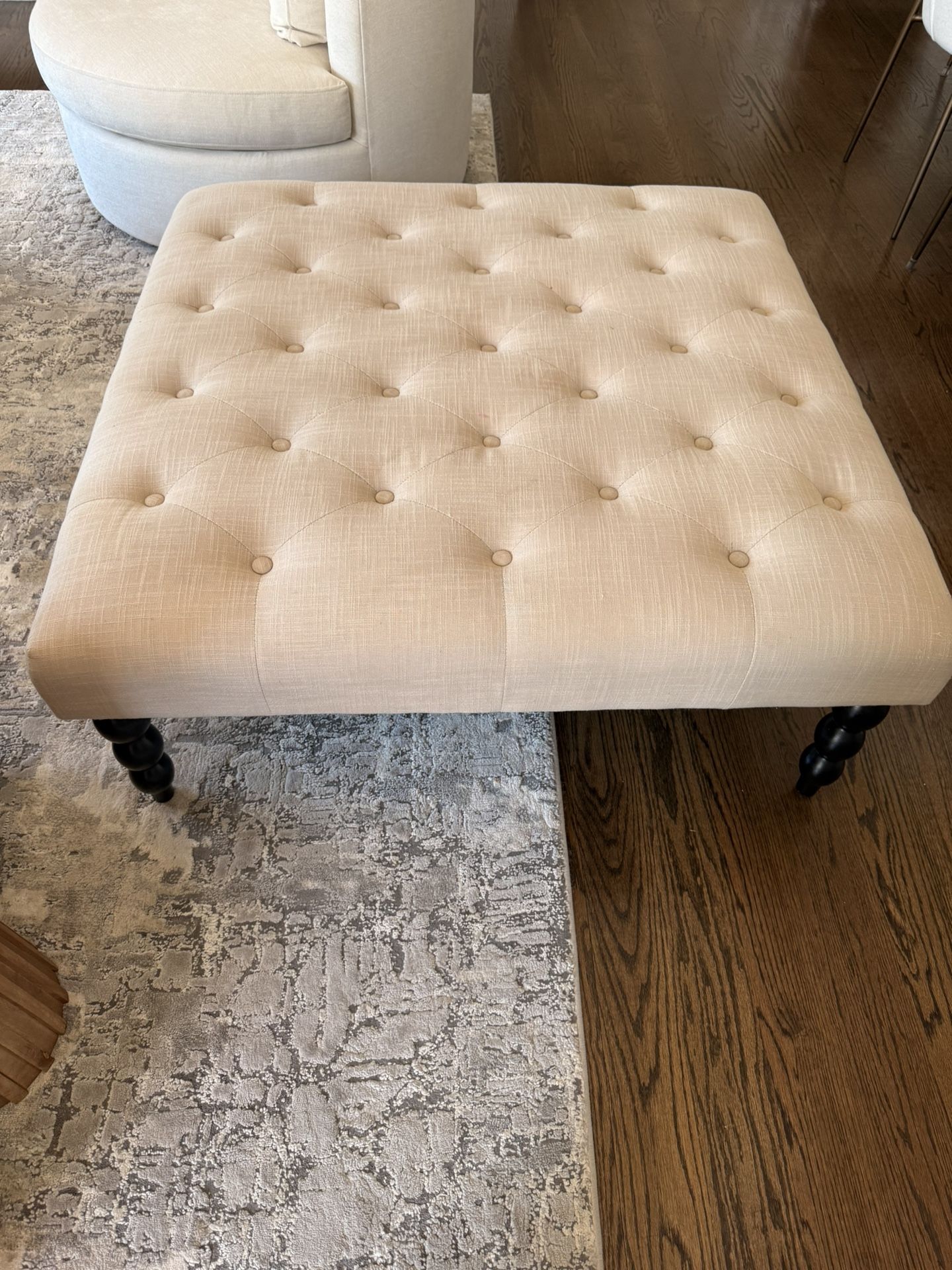 Large Beige Tufted Ottoman – Great Condition