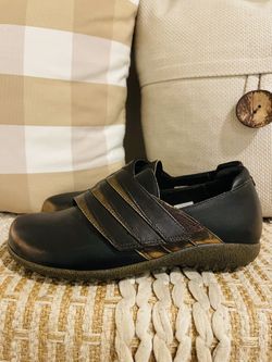 Rare Women’s Rustic Metal Noat Bronze/Black Leather Strap Slip On Comfort Middle Eastern Bronzed Sole Shoes Size 39 US 8