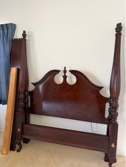 Thomasville Bedroom Furniture Set