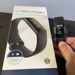 Fitbit Charge 4 