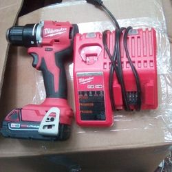 Ii P Milwaukee M18 Drill Battery And Charger
