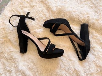 Black heels 8 1/2