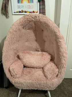 Fluffy Pink Egg Chair