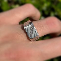 Jewelry 10k solid white gold diamonds 0.05CTW ring sz 10.0