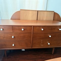 Drexel 8 Drawer Dresser