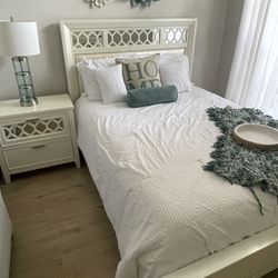 Queen Bed Set With Nightstand
