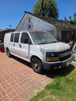 2004 Chevrolet Express Cargo Van