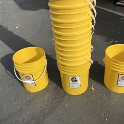 5 gallon yellow buckets