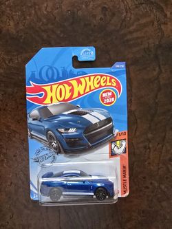 Hot Wheels 2020 Muscle Mania 1/10 2020 Ford Mustang Shelby GT500 Metalflake Blue