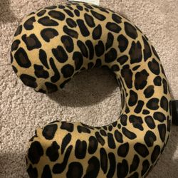 Neck Pillow *Must Go* 