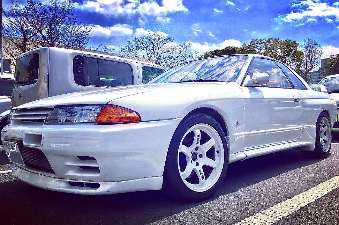 Nissan Skyline GT-R (R32)