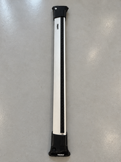 Thule AeroBlade Edge 41.5-inch raised-rail crossbar