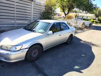 2000 Toyota Camry