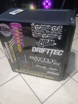 Gaming pc case with glass and RGB fans and fan controller / driver PC tower