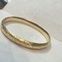 14k Gold Bangle #110390-6 MJ