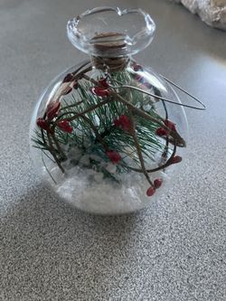 Glass Winter Decor W/lights Up