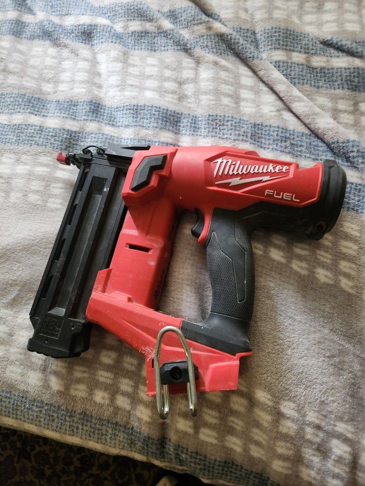 Milwaukee Nail Gun