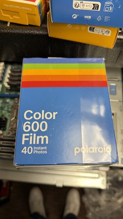Polaroid color 600 box of 40