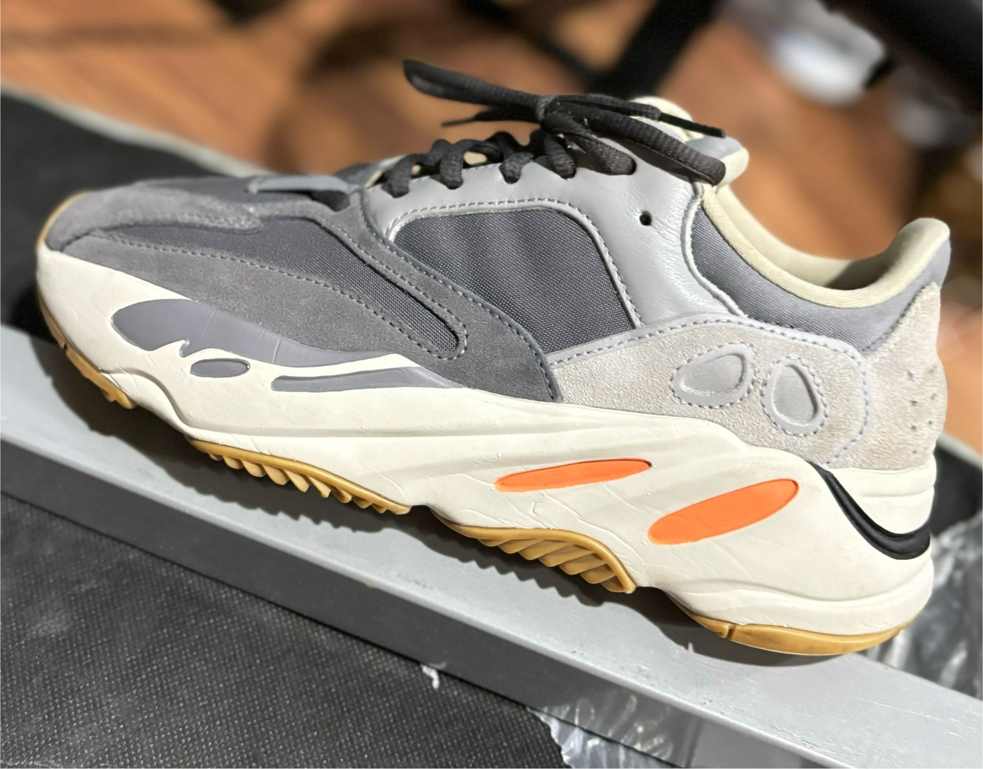 Yeezy 700 Magnet Size Men