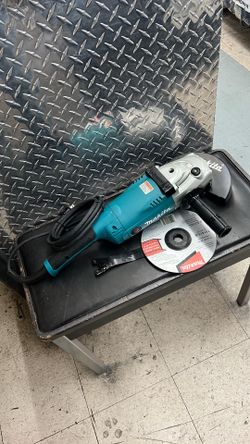 Makita GA7021 7” Corded Angle Grinder